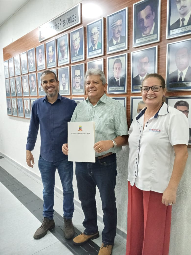 Vereadores homenageiam atuação do Sinsaúde em Garça