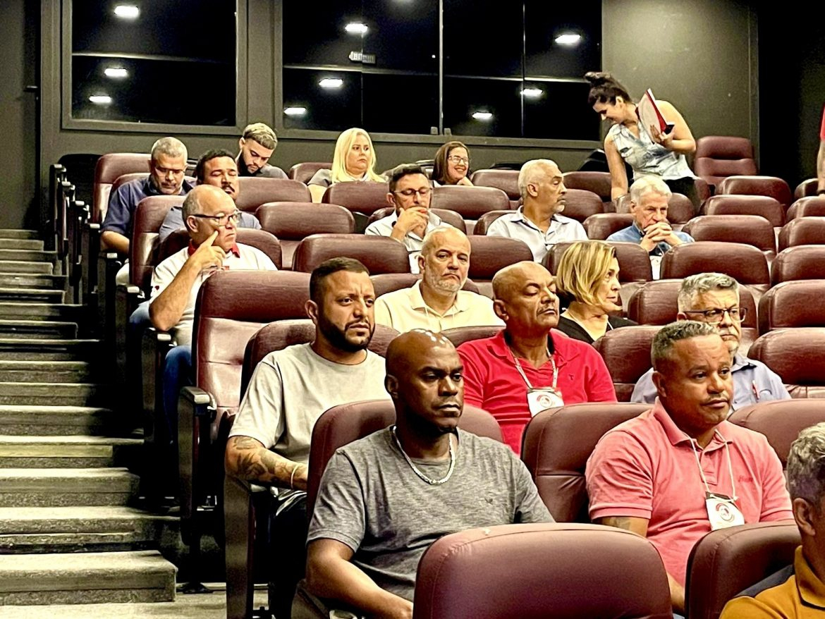 SIEMACO GUARULHOS participa de reunião regional da UGT