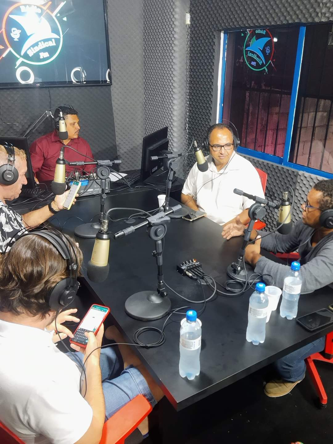 Frentistas de Campinas inauguram rádio e estúdio de podcast