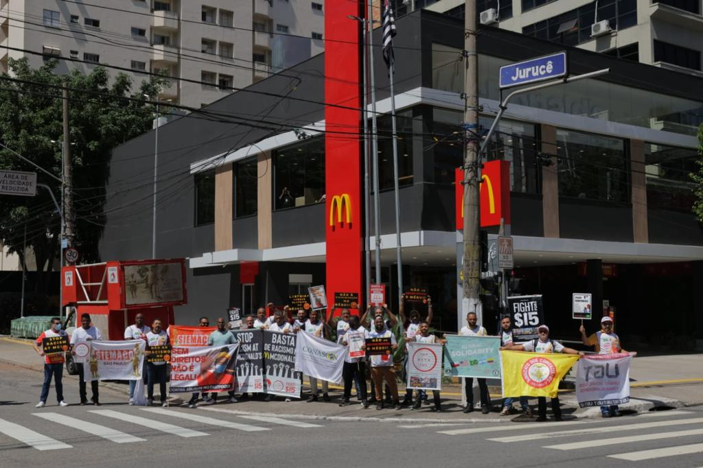 UGT e SECSP participam de manifestação de conscientização em loja do McDonald’s