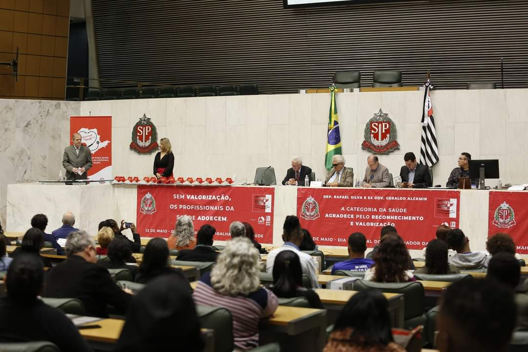 Alesp homenageia profissionais da Saúde