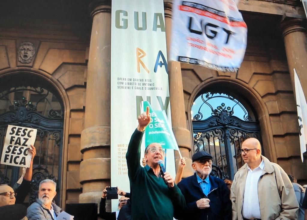 Manifestação em defesa do Sesc e do Senac conta com apoio da UGT e do SECSP