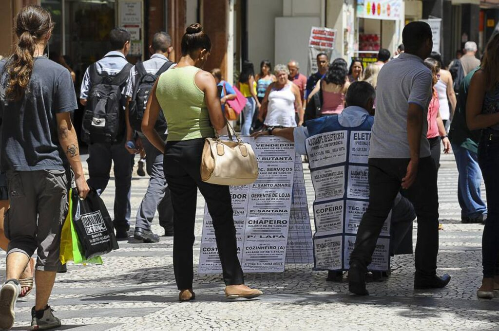 Pochmann: Como a Selic deforma o trabalho