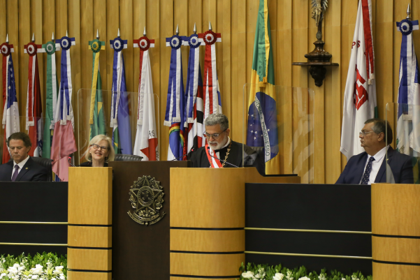 Presidente do TST defende CLT como instrumento de organização, e não de dominação social