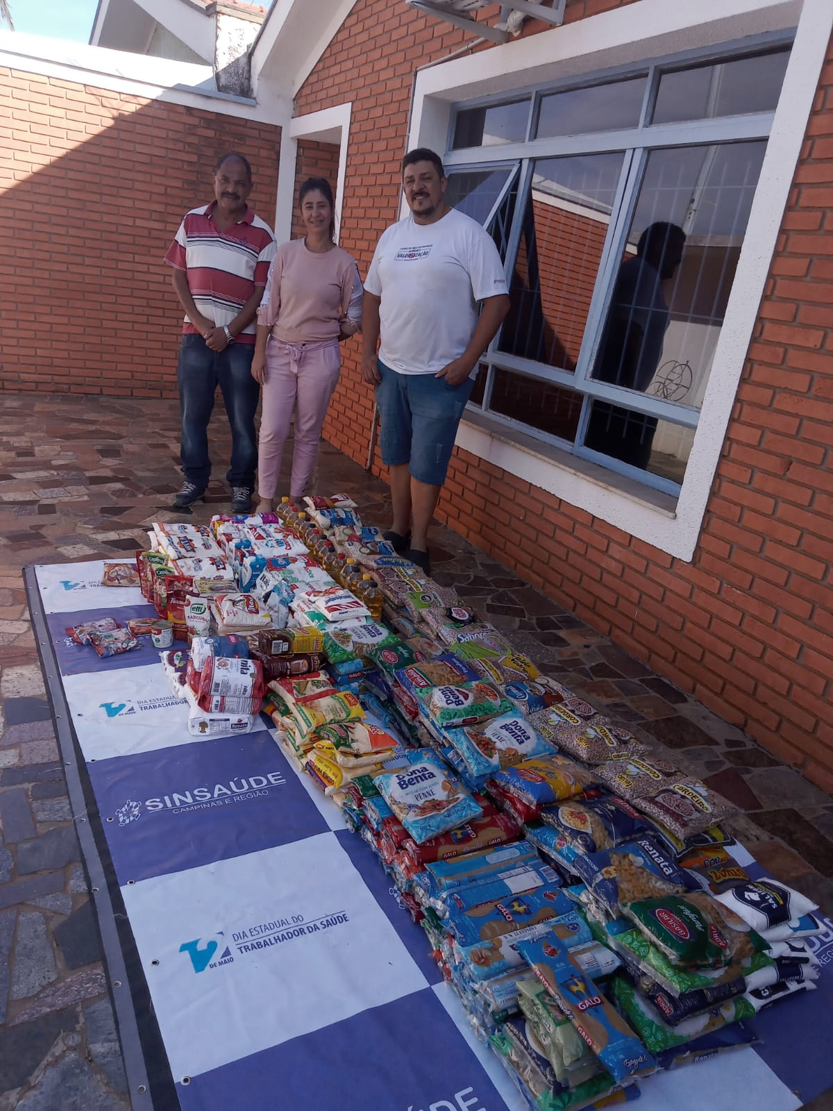 Subsedes do Sinsaúde em Americana e Limeira arrecadam cerca de 360kg de alimentos em homenagens do 12 de maio