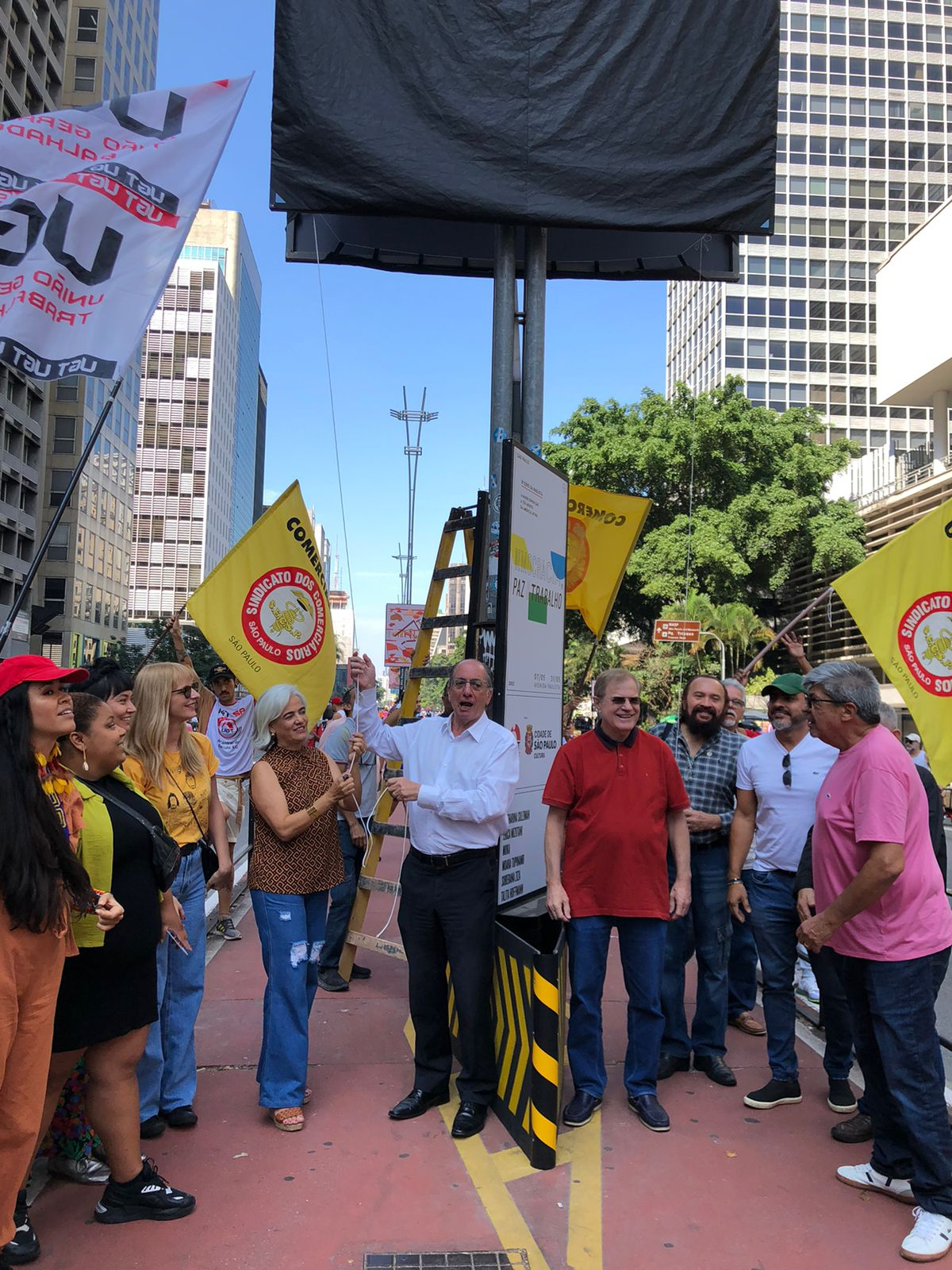 UGT inaugura nona edição da Exposição da Paulista: “Democracia, Paz E Trabalho”