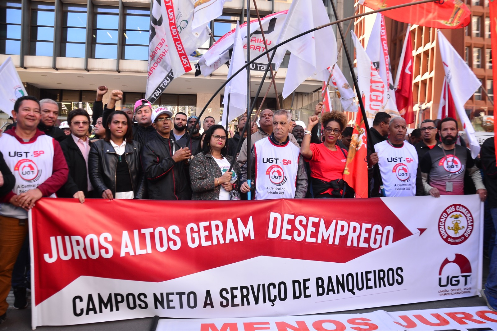 Centrais sindicais realizam ato contra juros exorbitantes