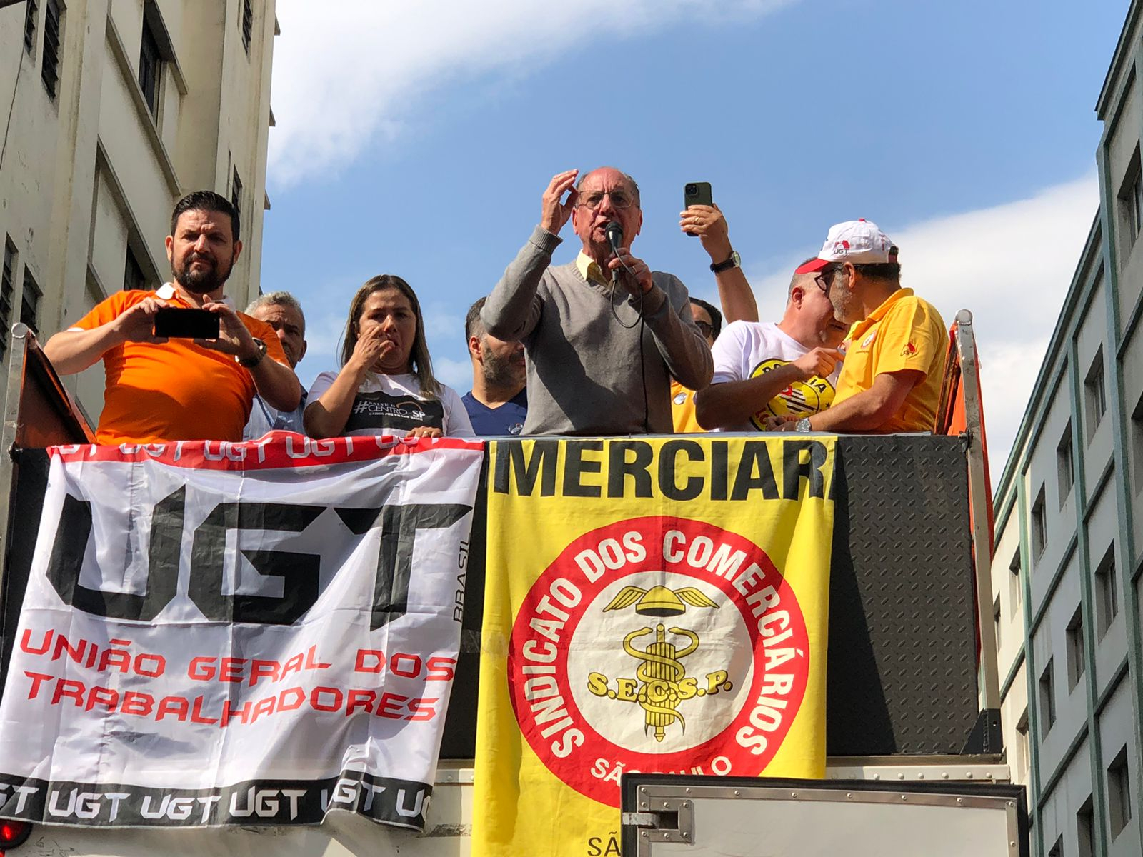 Entidades sindicais e empresariais se unem para exigir solução imediata para o problema da cracolândia no centro de São Paulo