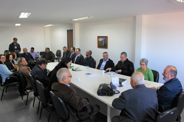 FECEP promove reunião de negociação entre entidades patronais e laborais