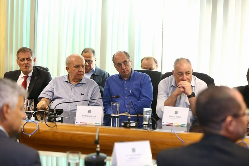Luiz Marinho debate Projeto de Fortalecimento da negociação coletiva com representantes das centrais sindicais