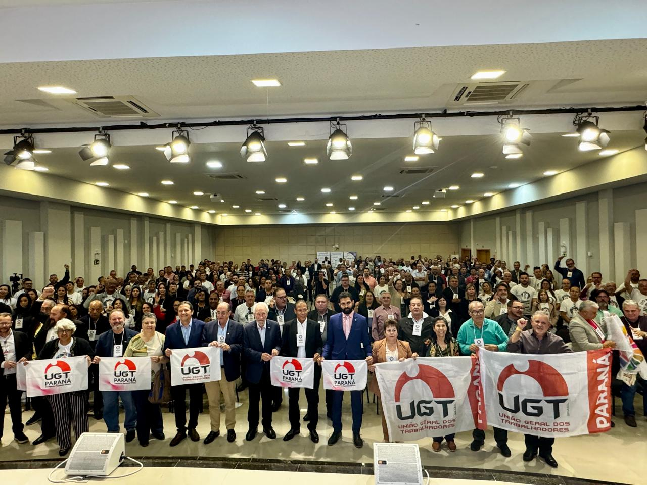 Abertura do Encontro Nacional dos Comerciários e Comerciárias da UGT em Foz do Iguaçu Reúne Delegações de Todo o País