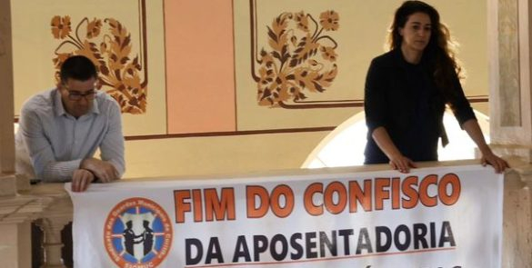 SIGMUC realiza ato na Câmara Municipal contra o confisco sobre as aposentadorias