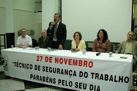 27 de Novembro DIA DO TÉCNICO DE SEGURANÇA DO TRABALHO.