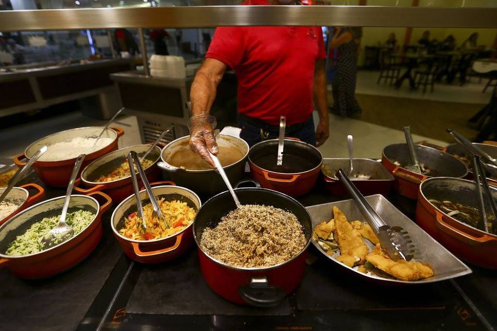60% dos restaurantes geram sobras de comida, diz pesquisa