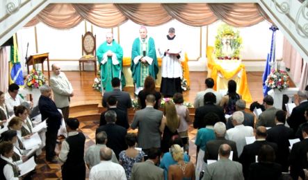 Arcebispo do Rio celebra missa de 102 anos do SECRJ