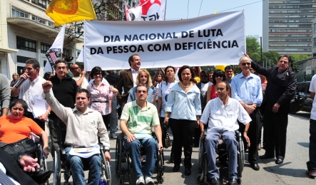Ato em defesa da Lei de Cotas marcou Dia Nacional de Luta pelos Direitos da Pessoa com Deficiência