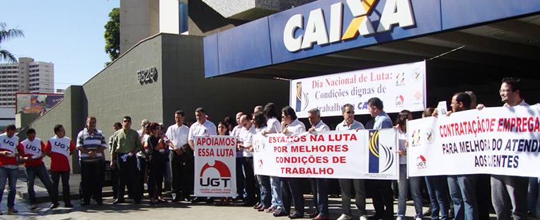 Bancários de Goiás fecham agência da Caixa