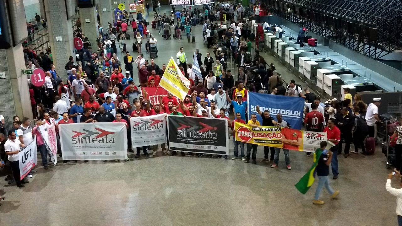 Com denúncia à INFRAERO, auxiliares de transportes aéreos anunciam greve