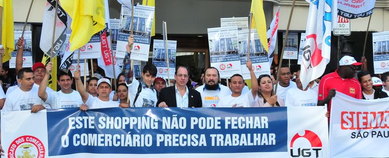 Comerciários de SP em defesa dos empregos do Shopping Paulista