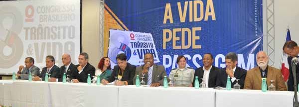 Congressistas se reúnem para elaborar Carta com propostas de melhorias para o trânsito brasileiro