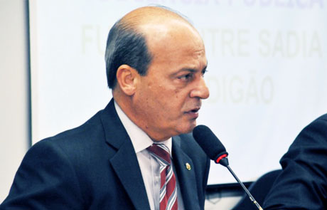 Deputado Roberto Santiago é o relator da MP do Magistério Federal
