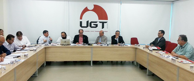 Executiva da UGT discute ações sindicais para 2015/2016