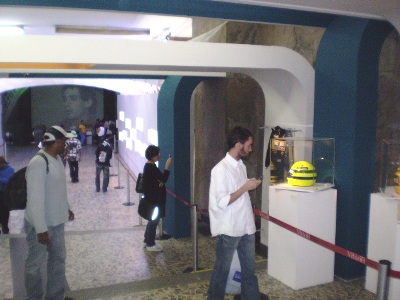 Exposição Vitória na Galeria Prestes Maia é Pit stop obrigatório para fãs da fórmula 1