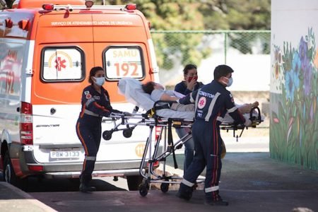 Metrópoles: Por falta de seguro, 21 ambulâncias do Samu estão sem rodar no DF