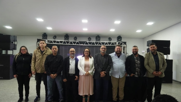 Presidente da FECEP dá posse à Diretoria do SEC. Foz do Iguaçu