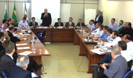 Reunião tripartite discute o Piso Regional paranaense