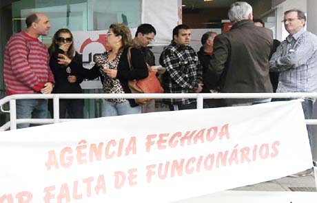 SEEB fecha Agência Itaú-Unibanco em Lages com apoio da UGT-Santa Catarina