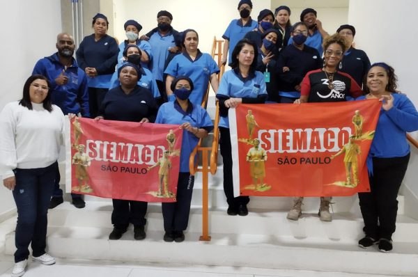 SIEMACO-SP visita setores para falar sobre câncer de mama e saúde da mulher