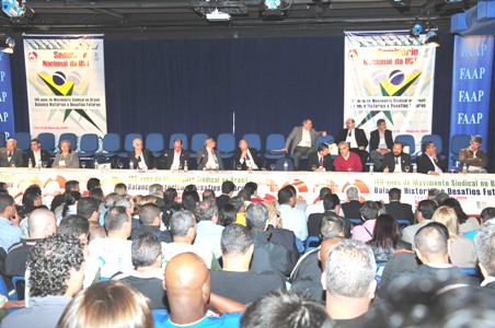 Seminário inédito da UGT reúne 700 sindicalistas e intelectuais na FAAP.