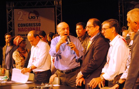 Serra participa do encerramento do 2º Congresso Nacional da UGT