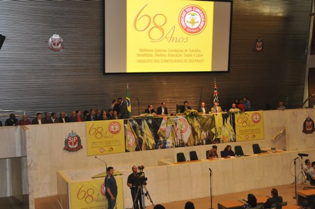 Sessão solene marca 68 anos do Sindicato dos Comerciários