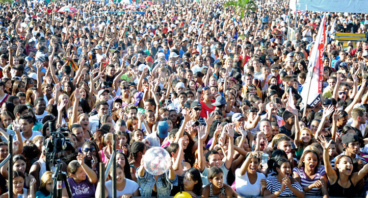 Show de 1º de Maio em Carapicuíba atrai 100 mil pessoas