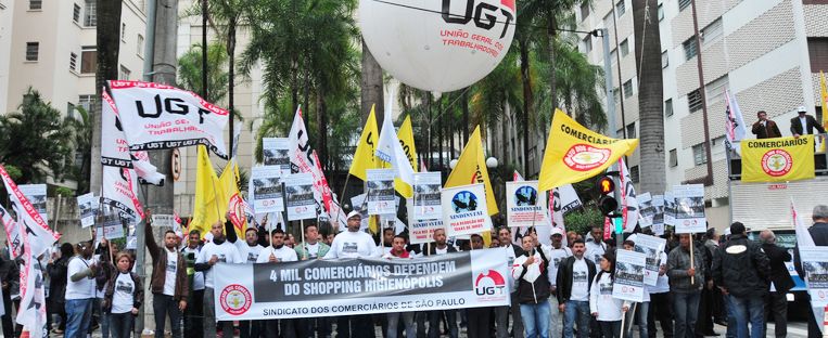 Sindicato luta para garantir emprego em Shopping