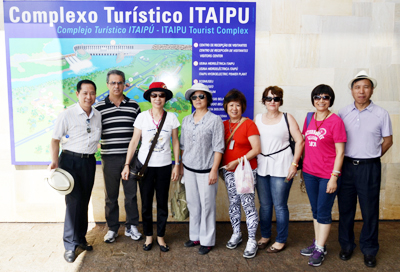 UGT-Paraná  recebe delegação sindical chinesa