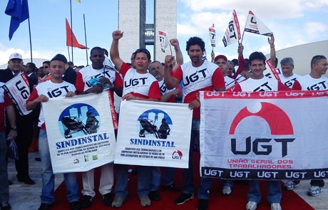 UGT faz manifestação em Brasília pelas 40 horas semanais