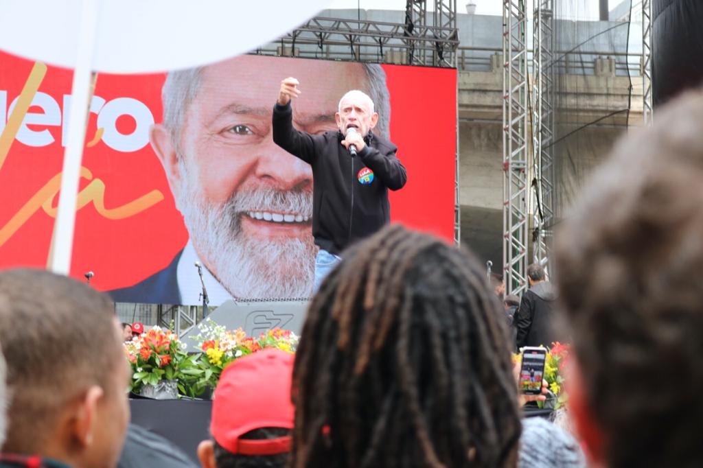 UGT participa de comício de Lula em São Paulo