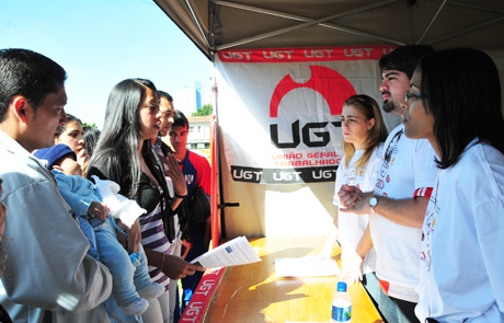 UGT presta assessoria aos migrantes paraguaios