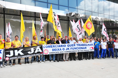 UGT promove manifestação em prol da garantia# de 3 mil empregos do Shopping JK Iguatemi