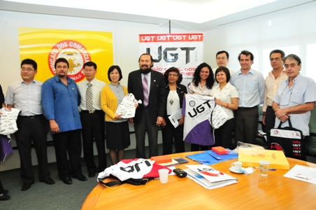 UGT recebe visita de educadores chineses