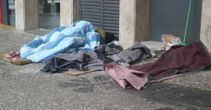 UGT repudia ação da GCM que tem retirado colchões e papelões de moradores das ruas de São Paulo